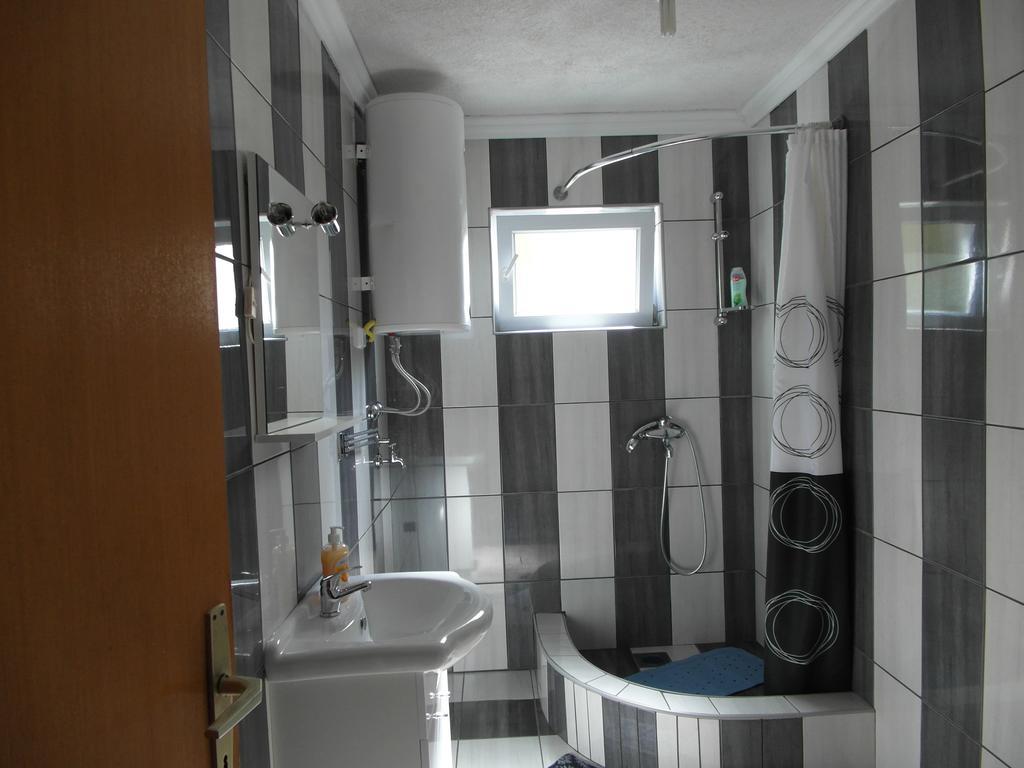 Apartment Tina Gracac المظهر الخارجي الصورة